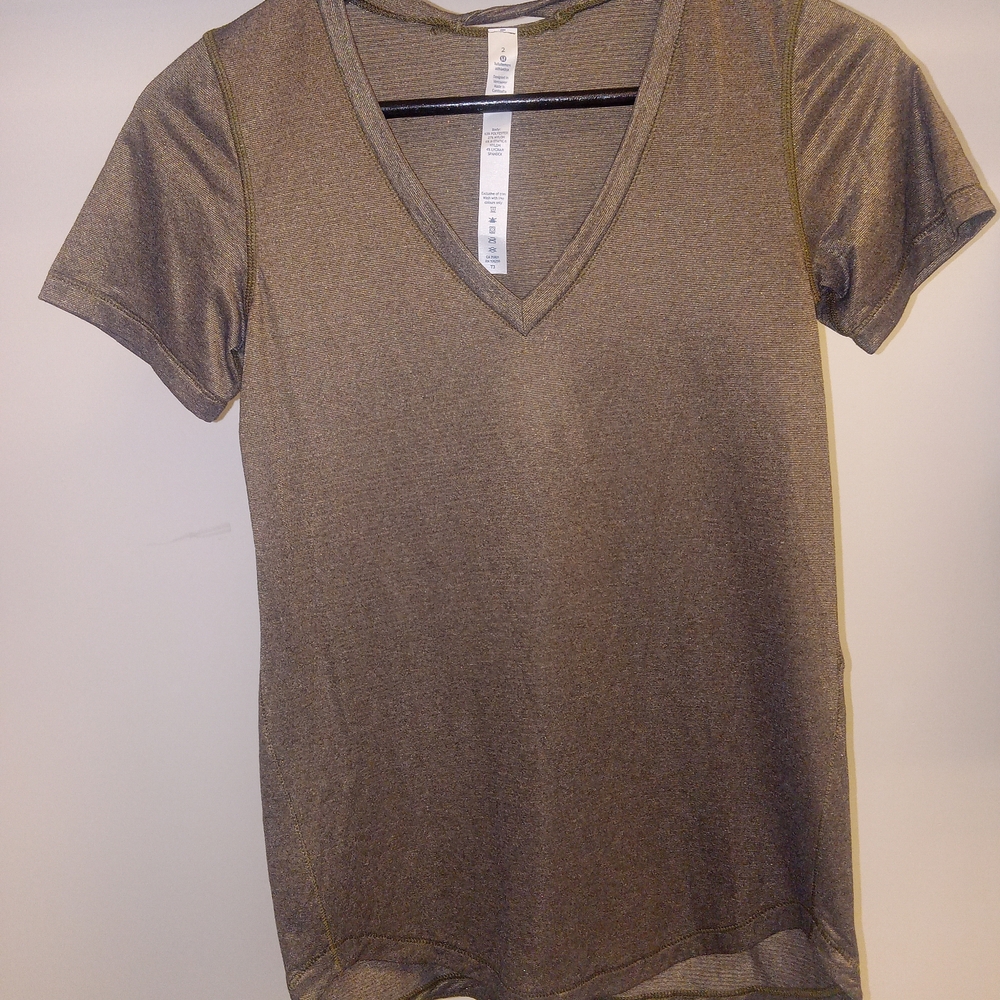 lululemon athletica Women's V-Neck Short Sleeve Tee in Olive Brown
